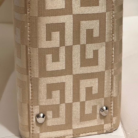 Sale! Rare Givenchy 4G Logo Monogram Beige Shoulder Bag - Picture 4 of 16